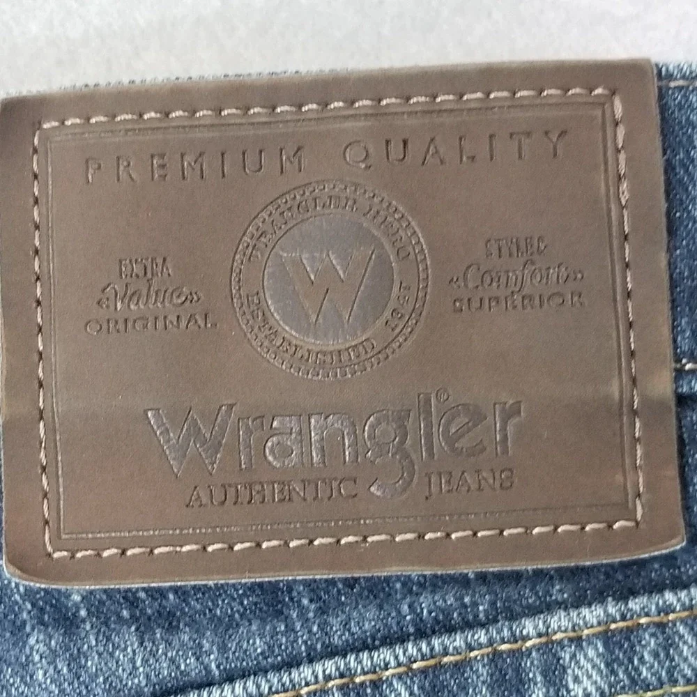 Wrangler jeans men's 38x30 relaxed straight blue stretch denim pants